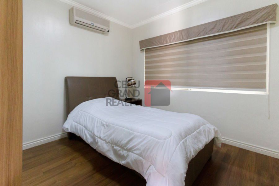 Overlooking 3 Bedroom House for Rent in Maria Luisa Park.03