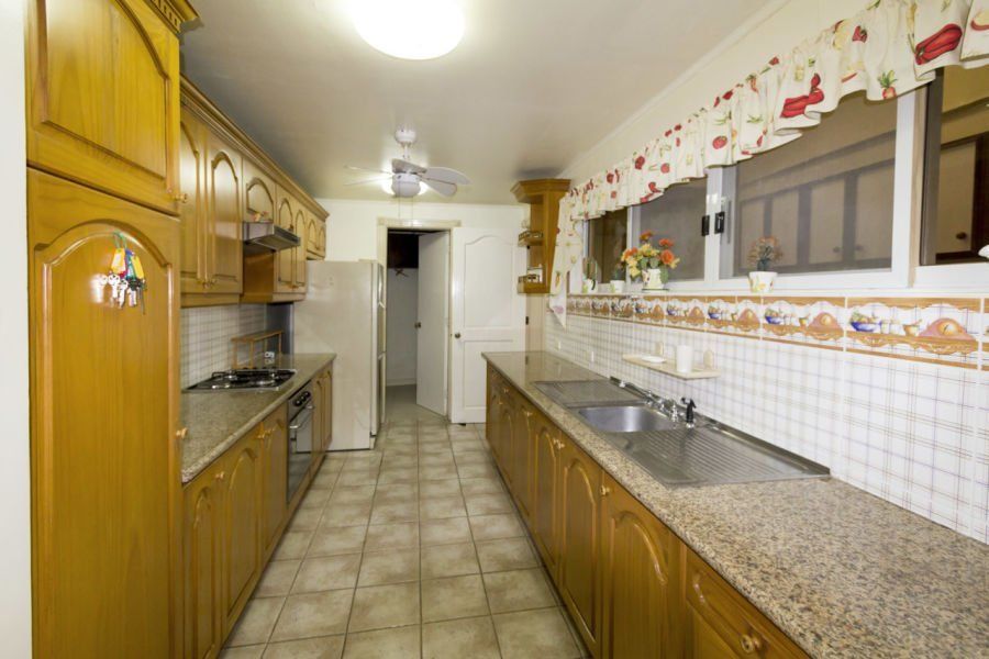 4 Bedroom House for Rent in Banilad.03