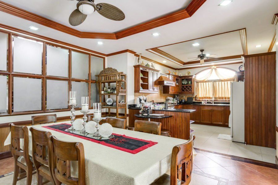 4 Bedroom House for Rent in North Town Homes.03