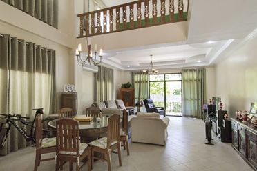 4 Bedroom House for Rent in Maria Luisa Park.02