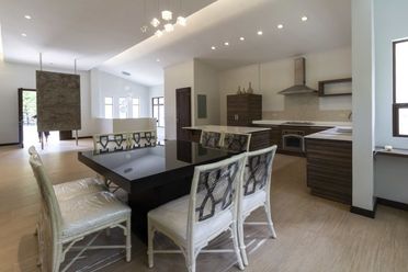 Semi-Furnished 4 Bedroom House for Rent in Talamban.02