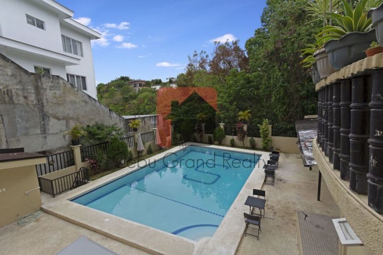 Large 5 Bedroom House for Rent in Maria Luisa Park.01