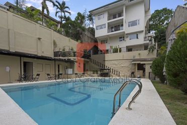 Large 5 Bedroom House for Rent in Maria Luisa Park.02
