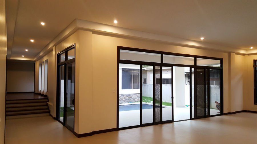 4 Bedroom House with Swimming Pool for Rent in Banilad.04