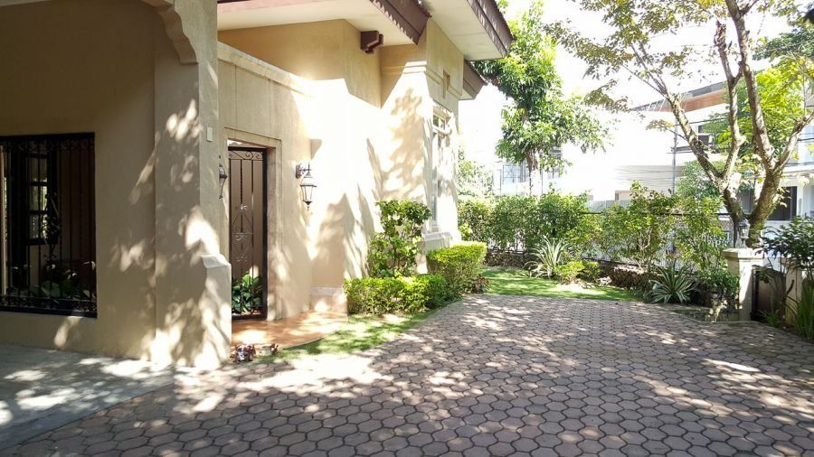 4 Bedroom House for Rent in Cebu Maria Luisa Park.04