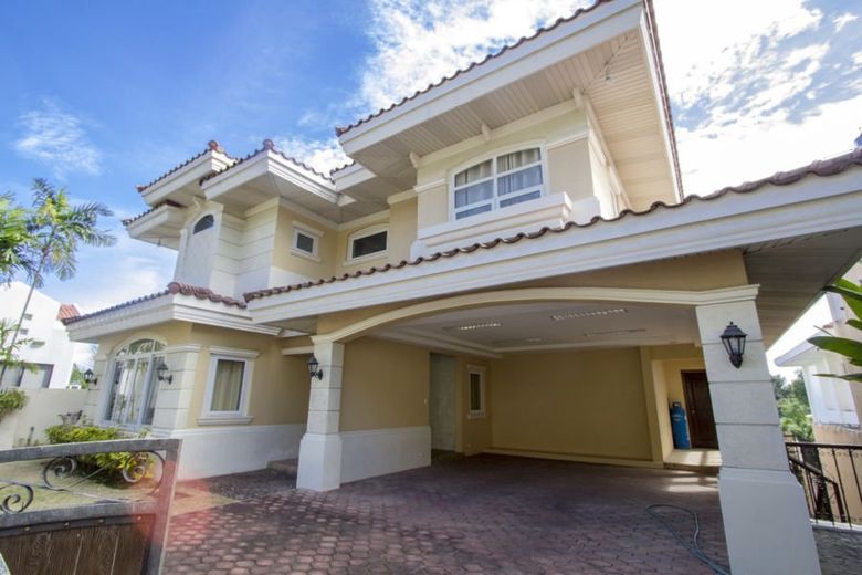 "5 BR House for sale in Cebu City, Cebu."01