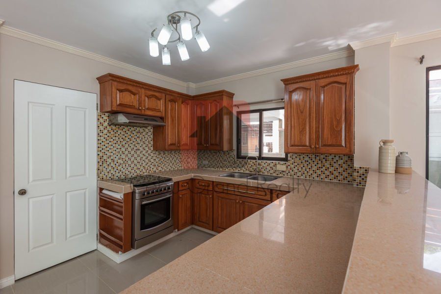 4 Bedroom House for Rent in Talamban.04