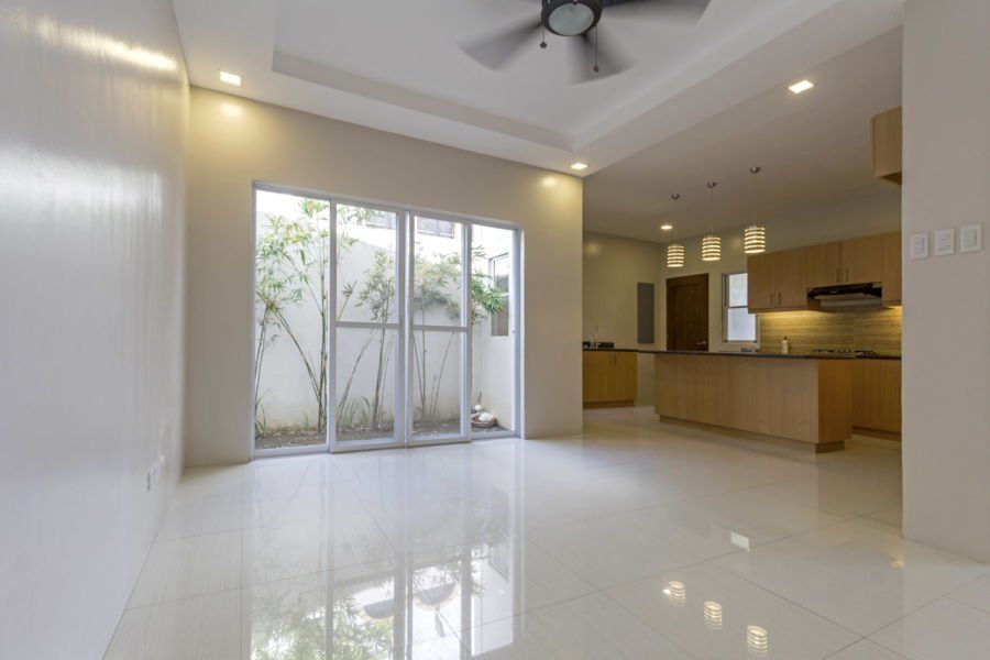 4 Bedroom House for Rent in Banilad.03