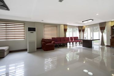 4 Bedroom House for Rent in Maria Luisa Park.02