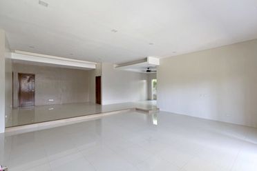 Brand New 4 Bedroom House for Rent in Banilad.02