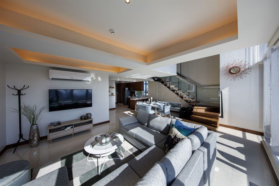 Luxury 2 Bedroom Condo with Balcony for Rent in Cebu Business Park.04