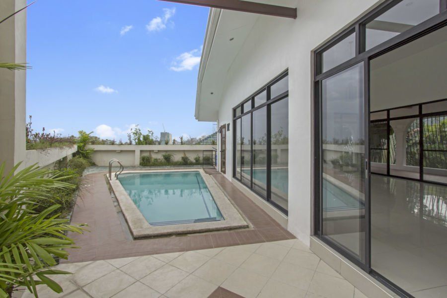 4 Bedroom House for Rent in Maria Luisa Park.04