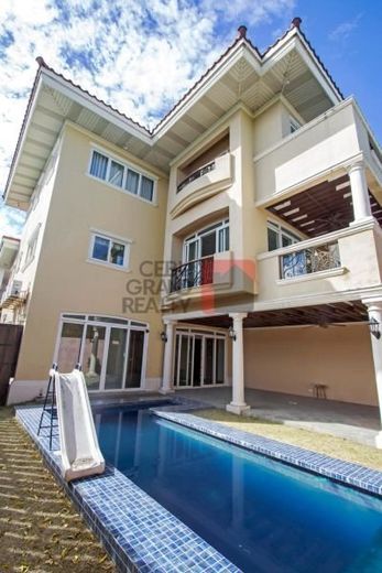 5 Bedroom House for Rent in Maria Luisa Park.01