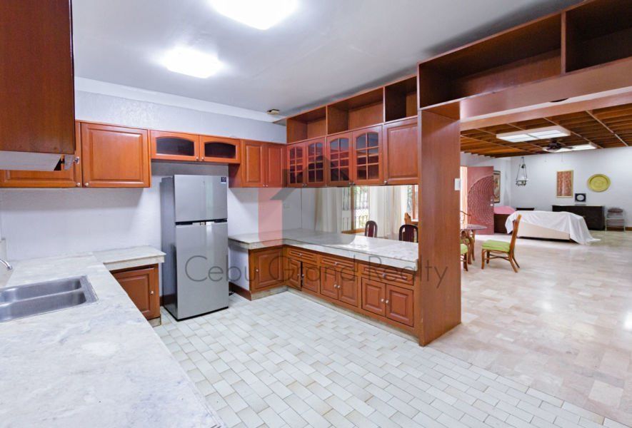 Furnished 5 Bedroom House for Rent in Silver Hills Subdivision.04