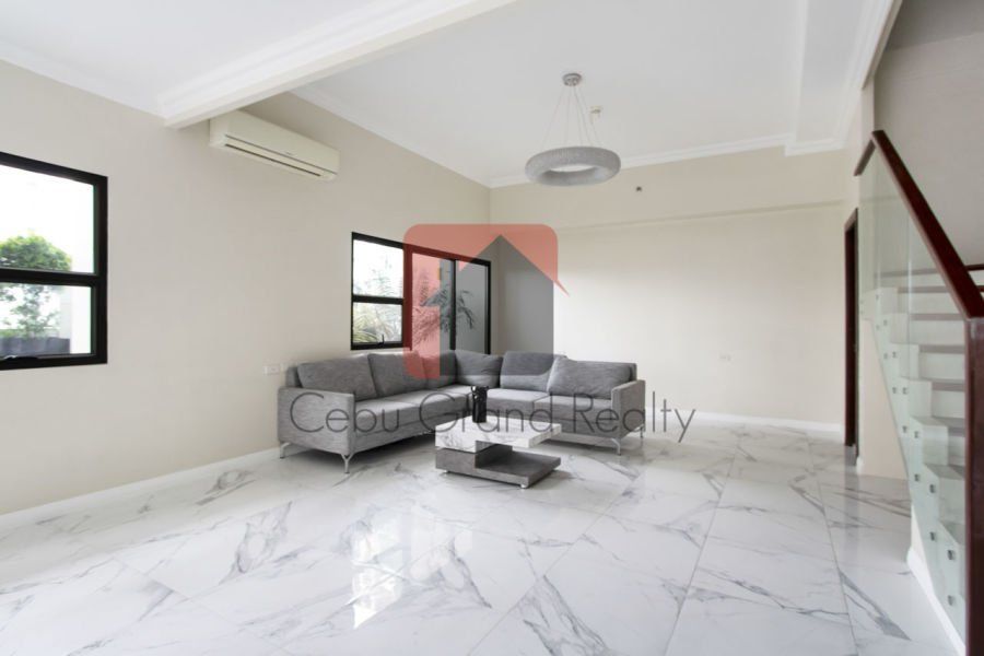 Spacious 3 Bedroom Bi-Level Penthouse for Rent in Cebu Business Park.03