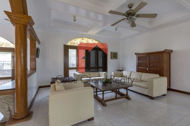 4 Bedroom House for Rent in Banilad.01