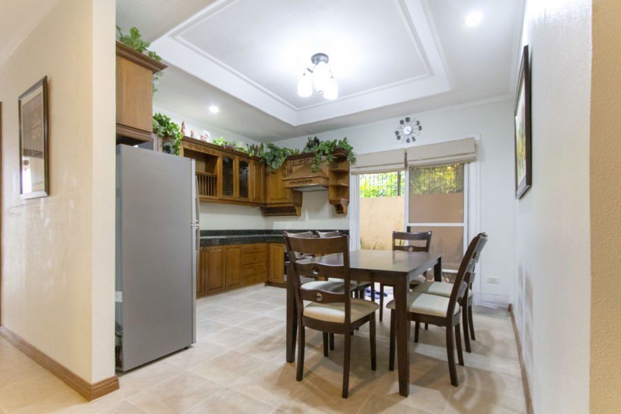 4 Bedroom House for Rent in Maria Luisa Park.04
