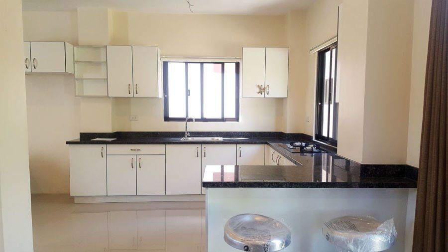 4 Bedroom House for Rent in Talamban.03