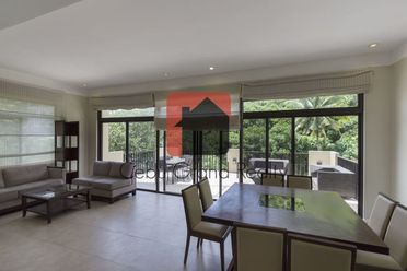4 Bedroom House for Rent in Maria Luisa Park.02