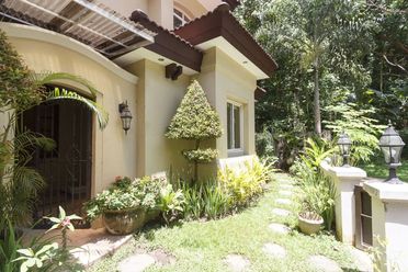 3 Bedroom House for Rent in Maria Luisa Park.02