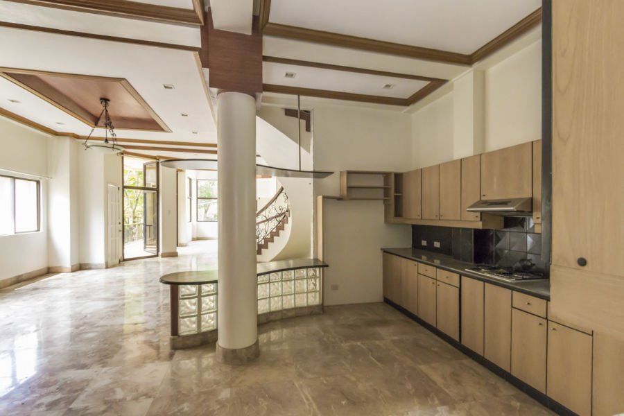 4 Bedroom House for Rent in Maria Luisa Park.03