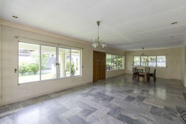 Semi-Furnished 5 Bedroom House for Rent in Maria Luisa Park.02