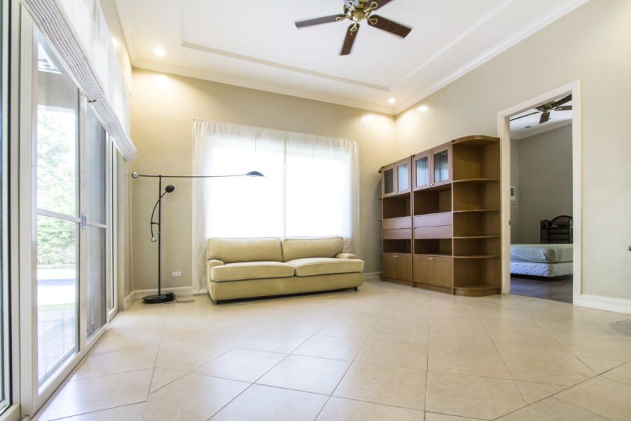 4 Bedroom House for Rent in Cebu Maria Luisa Park.04