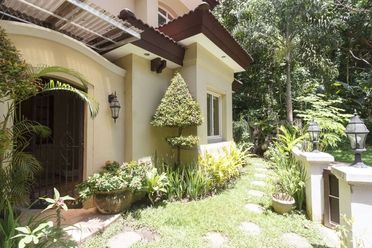 3 Bedroom House for Rent in Maria Luisa Park.02