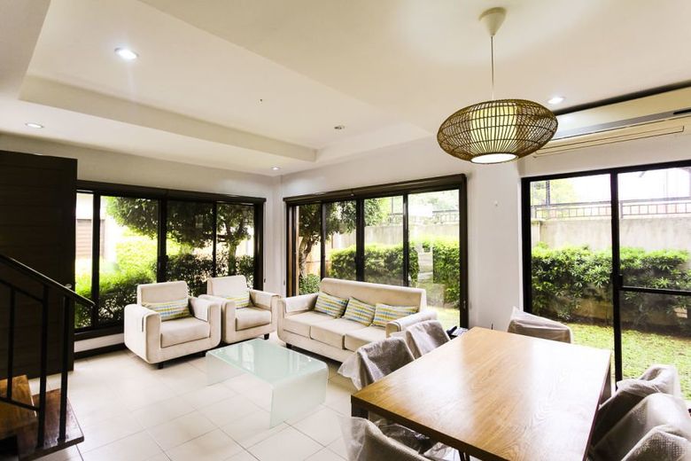 Semi-Furnished 4 Bedroom House for Rent in Banilad.01
