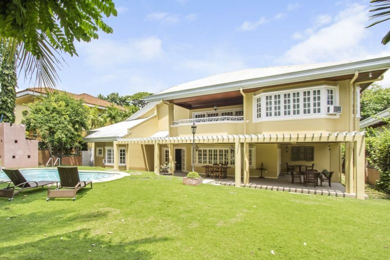 5 Bedroom House for Rent in North Town Homes.01