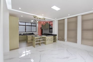 Renovated 4 Bedroom House for Rent in Maria Luisa Park.02