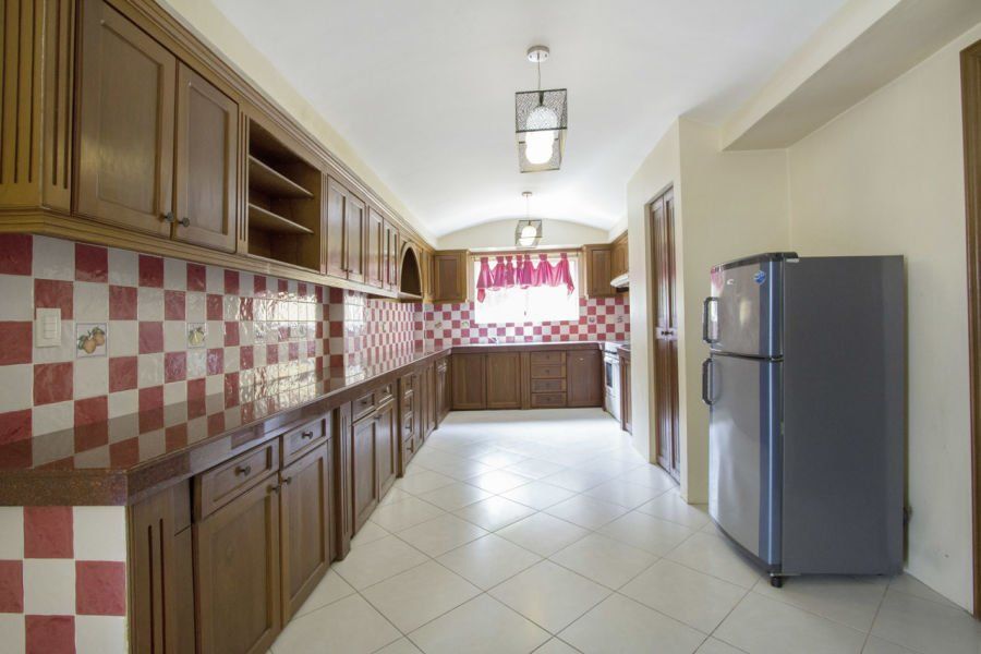 5 Bedroom House for Rent in Banilad.03