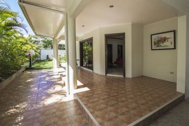 3 Bedroom House for Rent in Banilad.02