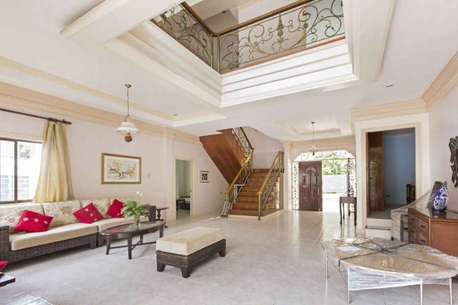 4 Bedroom House for Rent in Maria Luisa Park.03