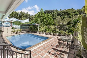 4 Bedroom House for Rent in Maria Luisa Park.02