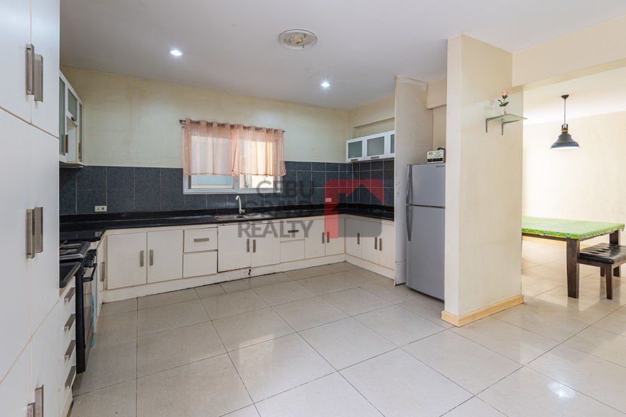Spacious 7 Bedroom House for Rent in Banilad.03