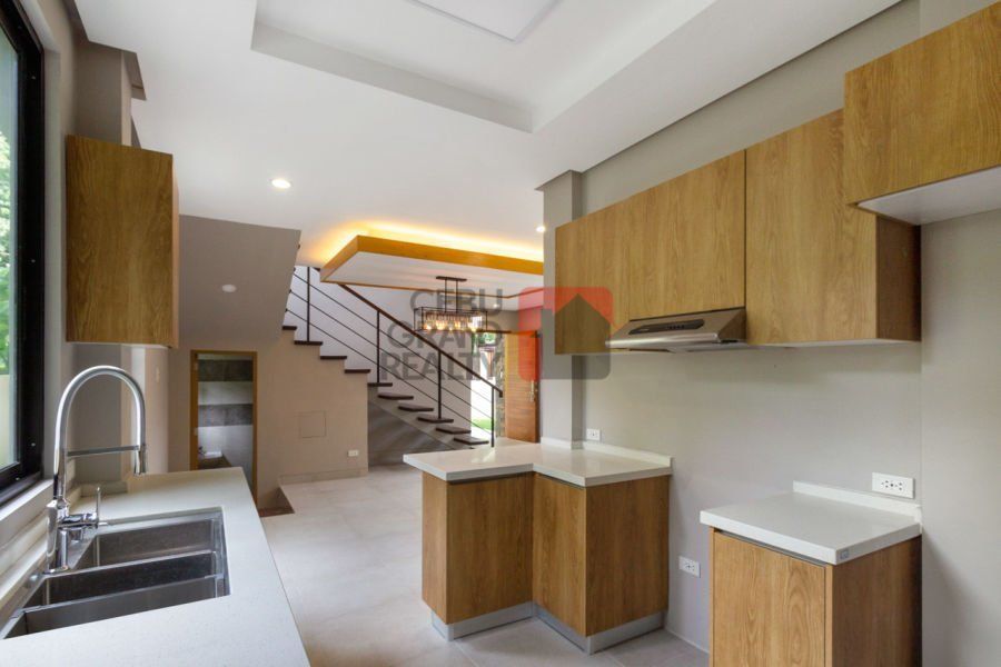 Brand New 3 Bedroom House for Rent in Maria Luisa Park.04