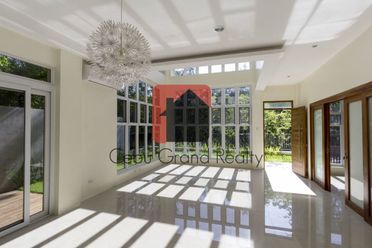 5 Bedroom House for Rent in Maria Luisa Park.02