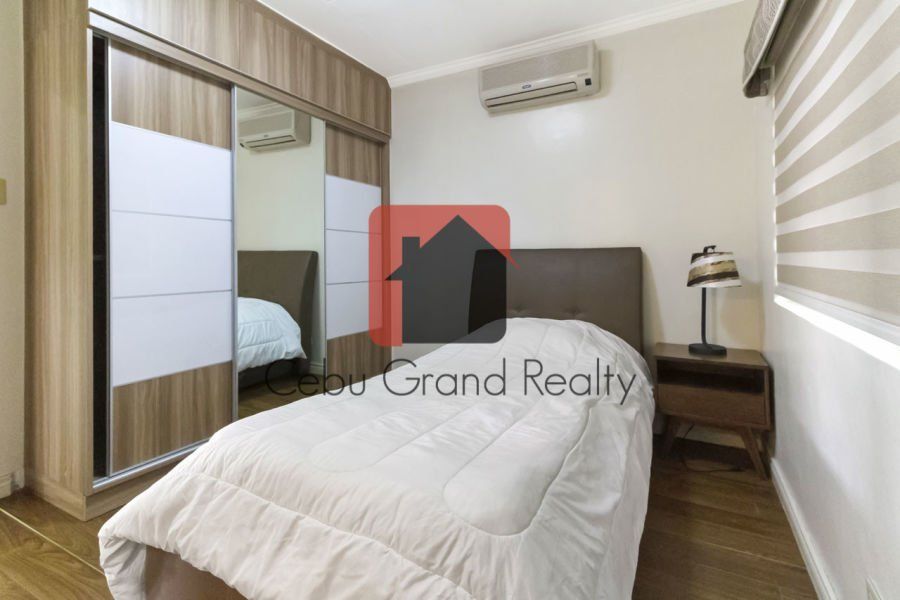 Overlooking 3 Bedroom House for Rent in Maria Luisa Park.03