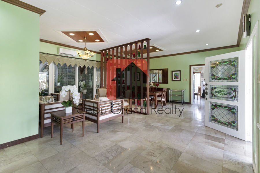 Overlooking 3 Bedroom House for Rent in Maria Luisa Park.04