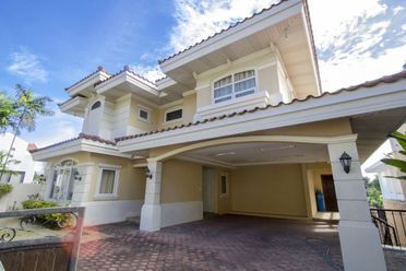 5 Bedroom House for Rent in Maria Luisa Park.02