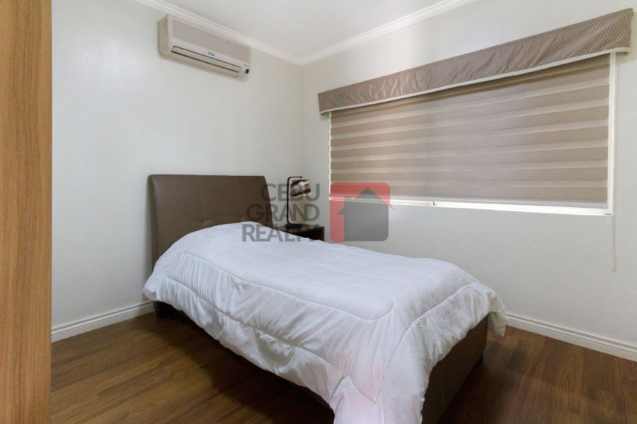 Overlooking 3 Bedroom House for Rent in Maria Luisa Park.03
