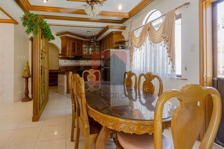 4 Bedroom House for Rent in Talamban.03