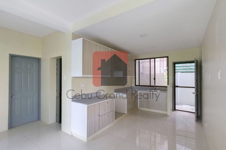 New Unfurnished 4 Bedroom Duplex House for Rent in Banilad.03