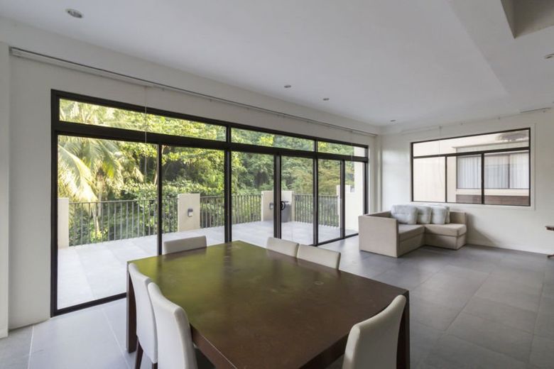 4 Bedroom House with Swimming Pool for Rent in Maria Luisa P.01