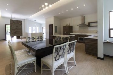 Semi-Furnished 4 Bedroom House for Rent in Talamban.02