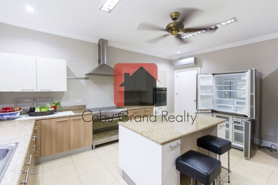 4 Bedroom House for Rent in Maria Luisa Park.03