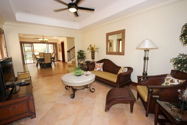 4 Bedroom House for Rent with Swimming Pool in Banilad.01