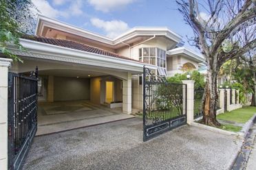 Spacious 4 Bedroom House for Rent in North Town Homes.02
