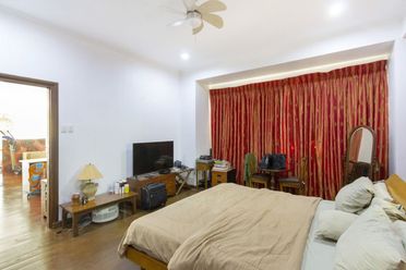 4 Bedroom House for Rent in Maria Luisa Park.02